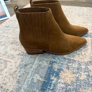 Marc Fisher Light Brown/Tan Suede Ankle Boots 7.5